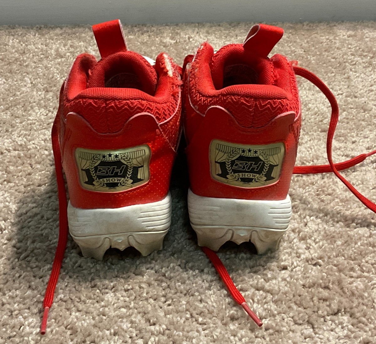 Under Armour ブライス・ハーパー(BH)公認モデルのスパイク 黒/金 
