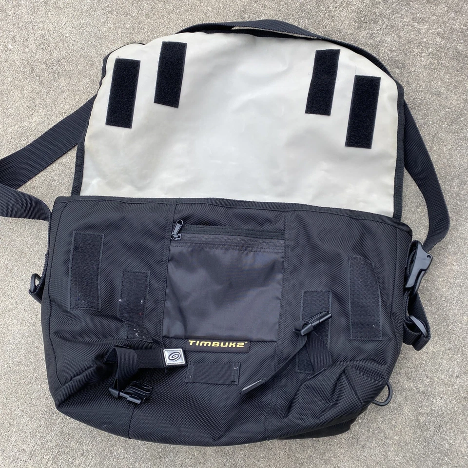 Timbuk2 Classic Padded Laptop Messenger Bike Bag Commuter Work Crossbody Black - Image 3 of 4