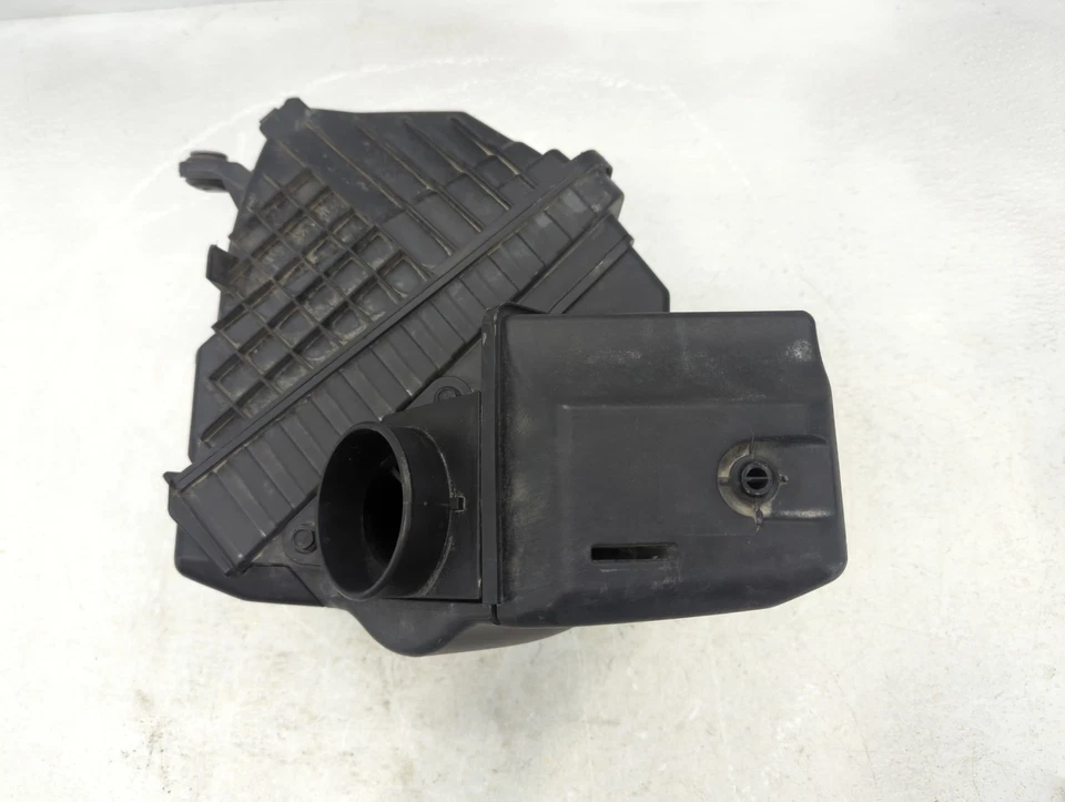 2015-2017 Hyundai Sonata Air Cleaner Intake-duct Hose Tube Z3T2Y - Image 2 of 4