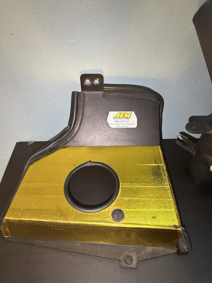 Sistema de admisión de aire frío AEM 21-735WB para 15-17 Subaru Impreza/WRX STI 2,5 L H4 Gas Foto 2 de 4