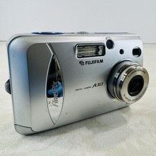 Fujifilm FinePix A303 Compact Digital Camera Turns On Focus Error Defective READ