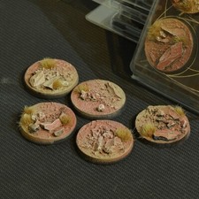 Bases Badlands listas para la batalla - 40 mm redondas - totalmente nuevas - hierba para jugadores