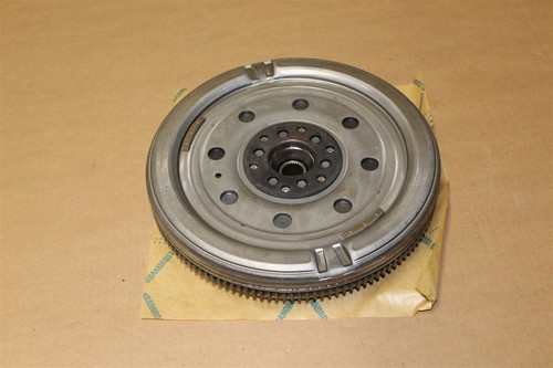 VW Audi Golf mk4 A3 Schwungrad mit Kupplung 038105264E NEU Original VW Teil - Bild 2 von 2
