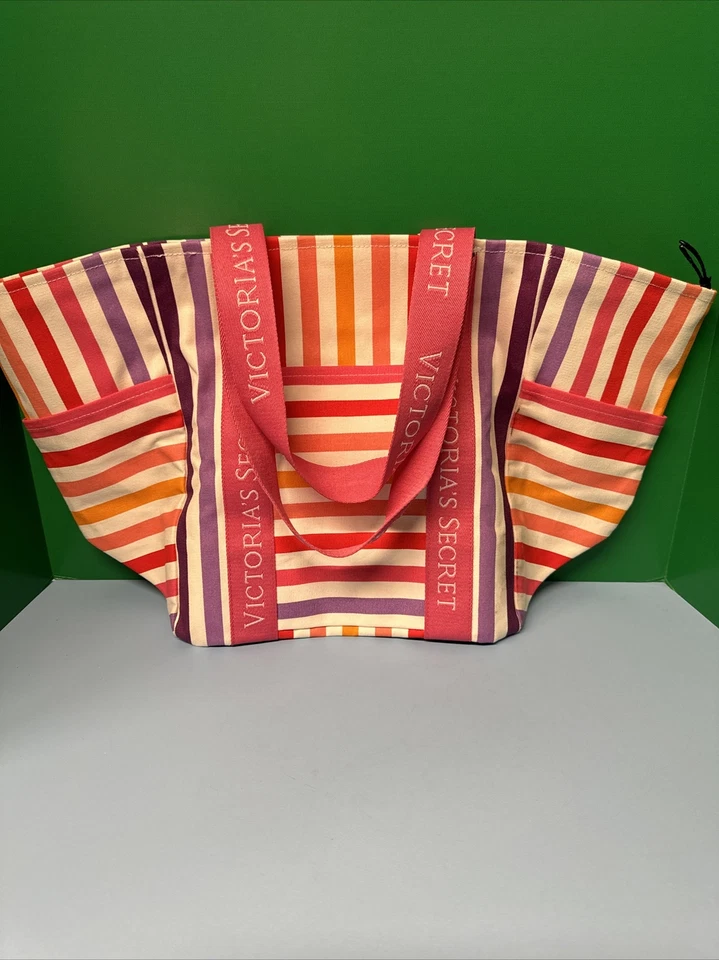 BOLSO DE MANO VICTORIA SECRET 2023 (FIN DE SEMANA/CARRYAL/MONEDERO) RAYAS MULTICOLOR - NUEVO