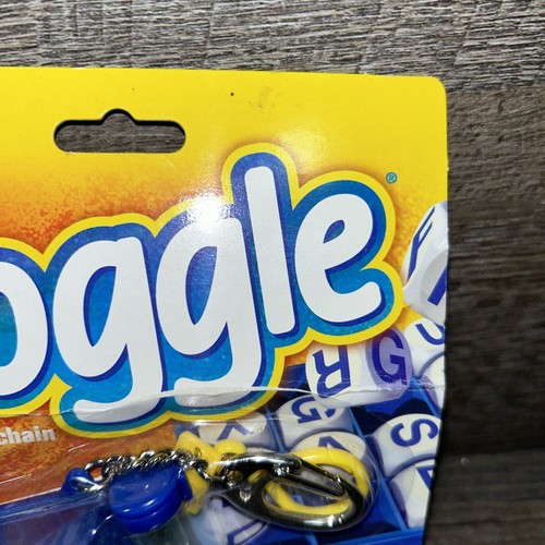 Boggle Keychain Mini Game by Basic Fun 2000 NEW SEALED | Box Has Some Wear - Afbeelding 3 van 6