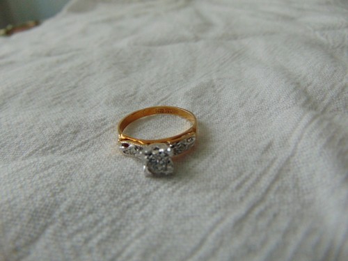 anello di fidanzamento antico vintage oro pieno tre cristalli tg.8 - Foto 3 di 4