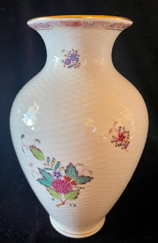 Herend Basketweave Chinese Bouquet Multicolor 9" H Vase - Picture 1 of 5