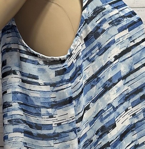 Vince Camuto Sleeveless Blouse Medium Blue Pattern V-Neck Semi-Sheer Layered Top - Picture 5 of 13