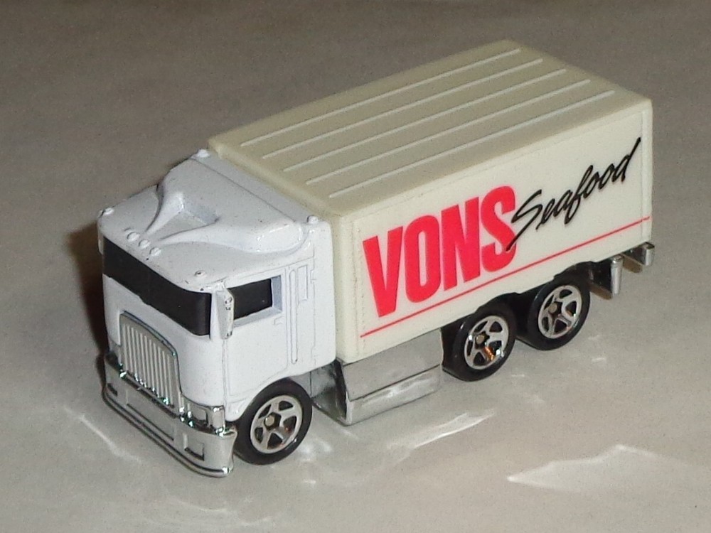 Hot Wheels Hiway Haulers Vons Seafood VGC to EC 1/64