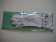 Vintage Heavenly Touch By Aris White Women's Gloves