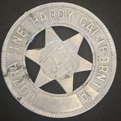 "Lorraine Hardy California" Personalized Alum. Token 33mm w/Flag - Picture 1 of 4