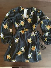 Urban Outfitters Black Floral Wrap Dress Size XS BNWT 