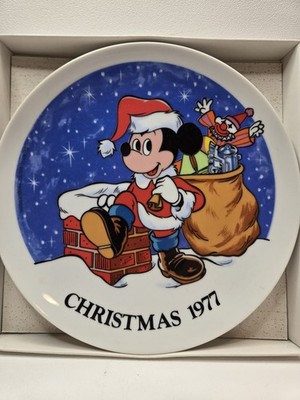Schmid Walt Disney's 1977 Christmas Plate Limited Edition 7.5'' Diameter with Box