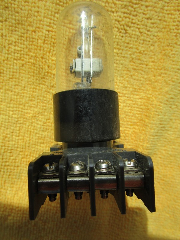 AMPERITE RELAY 6C20 with Socket