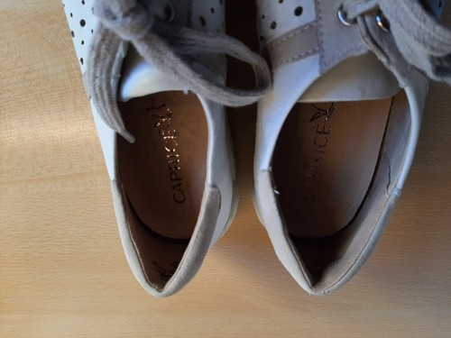 CAPRICE Schuhe Sneaker " Inna" Damenschuhe Leder Weiß Gr. 39 gebraucht - Bild 8 von 10