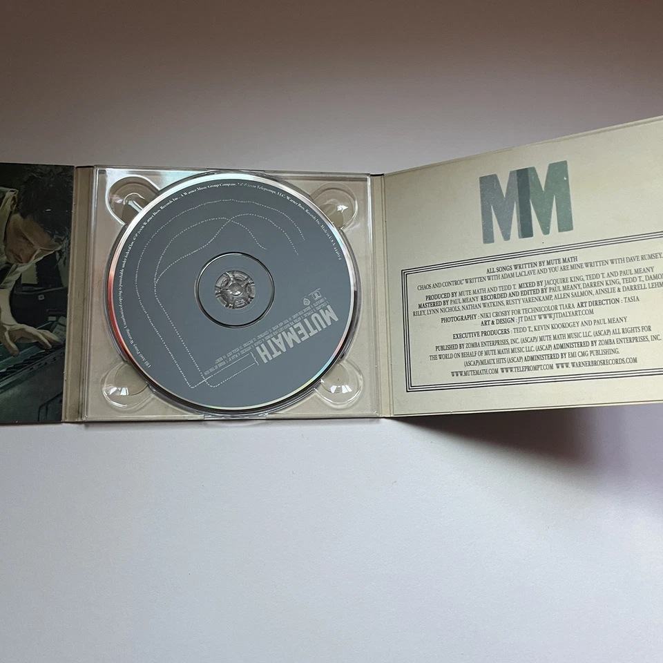 Mutemath: Self Titled (CD, 2006 Teleprompt) Debut Album Alternative Rock Indie Foto 3 de 4