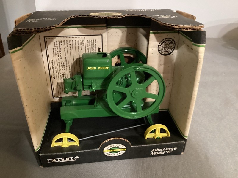 ERTL John Deere Model E Vintage Gasoline Engine Replica 1/6 Scale Die-Cast USA