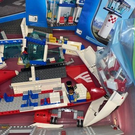 LEGO 3182 Airport Center Good Condition and Instructions Dusty Incomplete