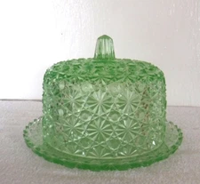 Green Vaseline Glass "Daisy & Button" Butter/Cheese Dish - Glows Selenium