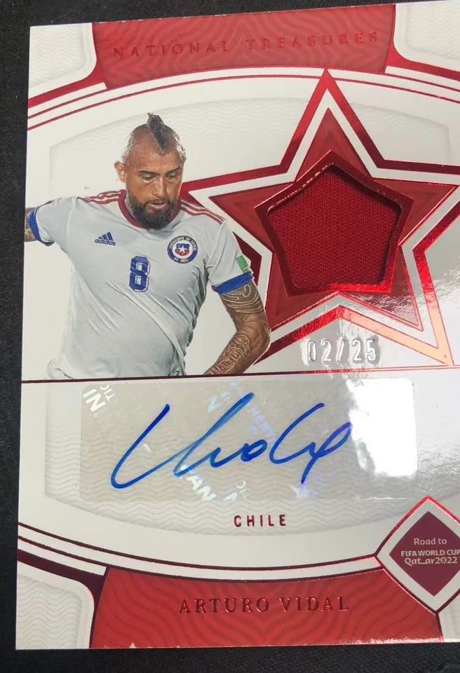 2022 Panini National Treasures Fifa Arturo Vidal Jersey Patch Auto //25 - Image 3 of 3