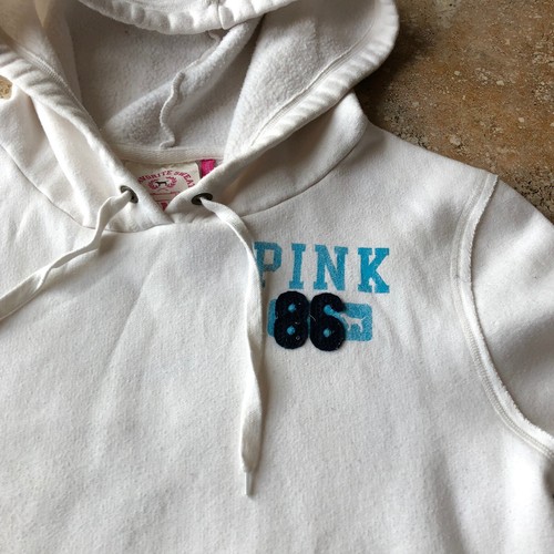 Vestido vintage blanco estilo sudadera con capucha rosa de Victoria's Secret - Imagen 2 de 5
