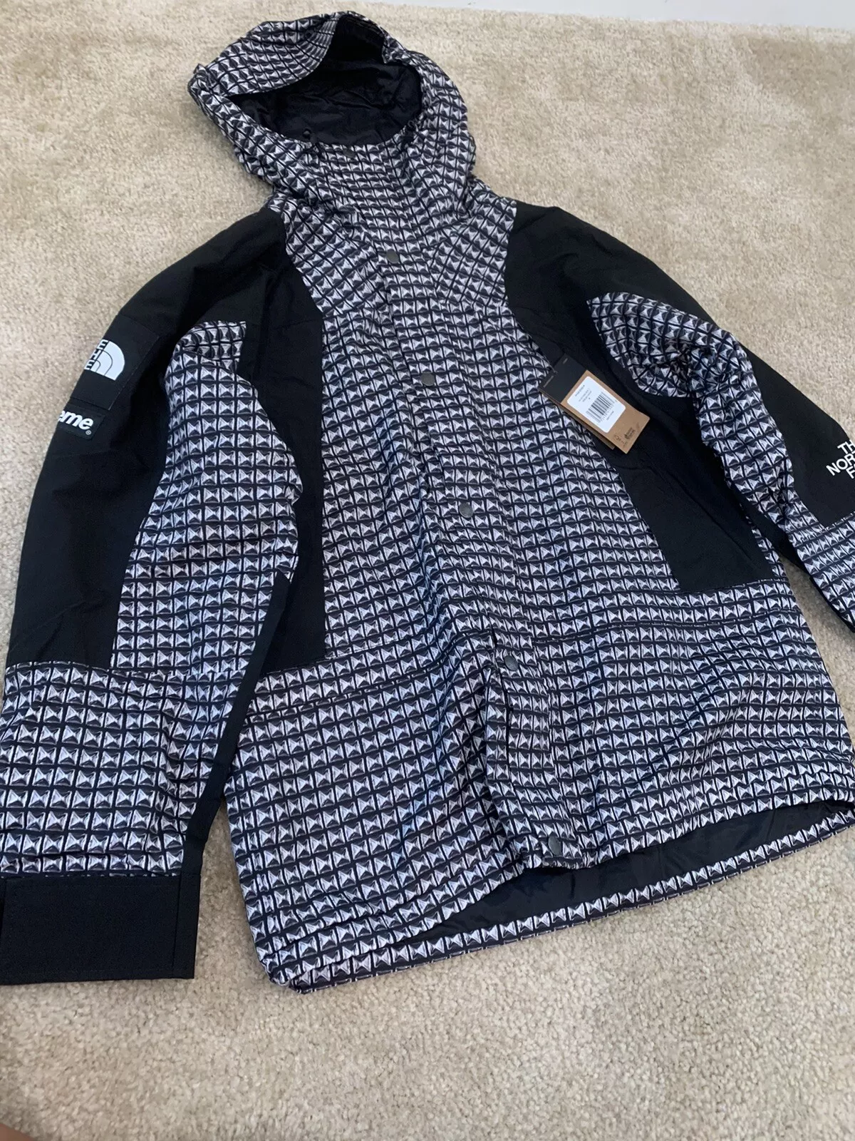 Veste de montagne cloutée Supreme The North Face noire SS21   taille moyenne