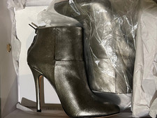 Charles David Zen Cd342a4 Metallic Ankle Bootie In Pewter Size 5.5 Msrp $279