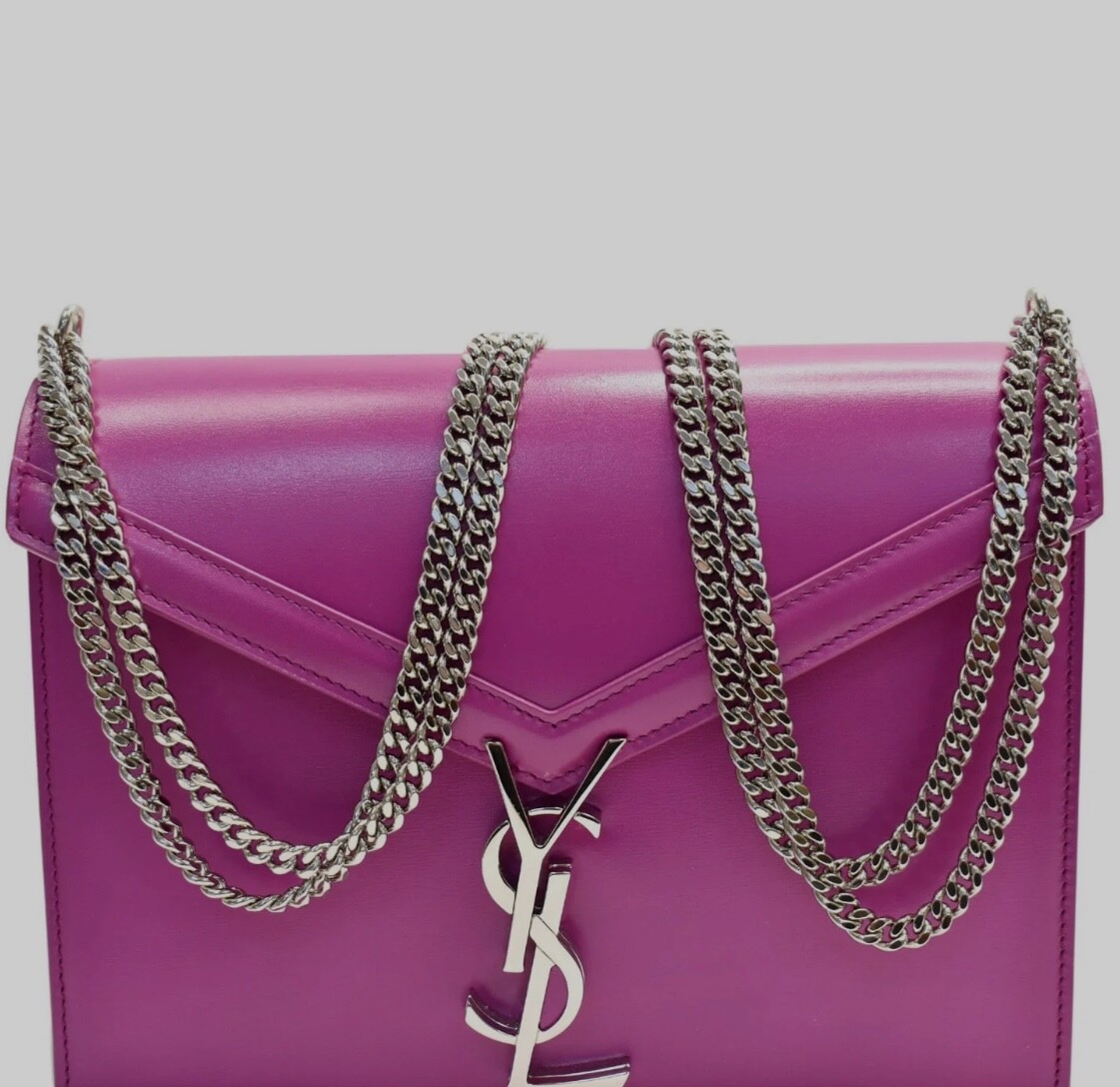 Yves Saint Laurent Cassandra Medium Monogram Clasp Bag