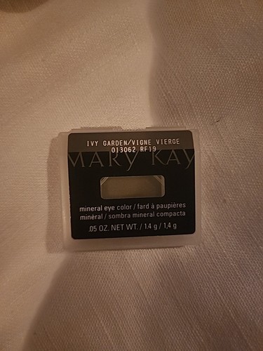 New In Package Mary Kay Mineral Eye Color Ivy Garden 013062 - Picture 1 of 4