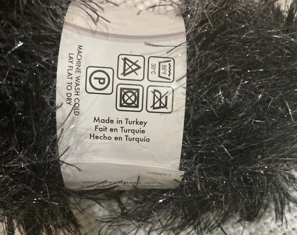 MODA DEA ZING YARN, lot of 2 skeins. Midnight, 50 grams each, Eyelash - Image 4 of 4