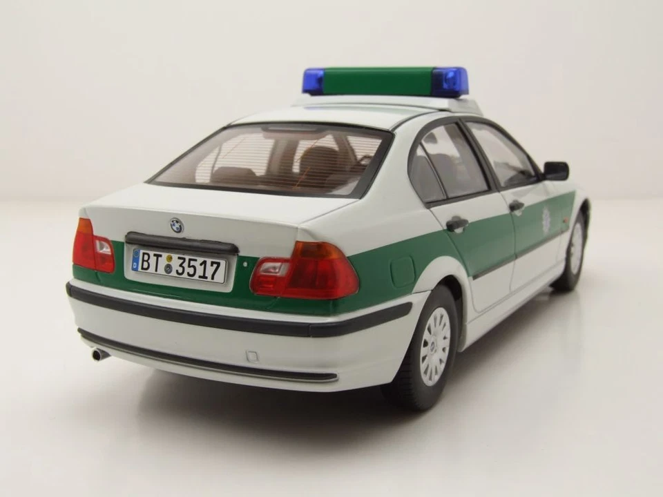 BMW 3er E46 Limousine Polizei 1999 weiß grün Modellauto 1:18 KK Scale - Bild 2 von 4