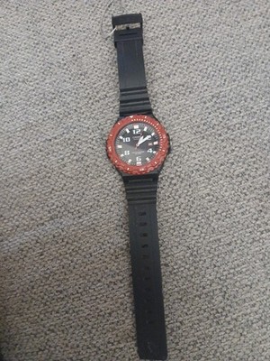 Casio Water Resistant 10bar Stainless Steel Back Mens Wristwatch