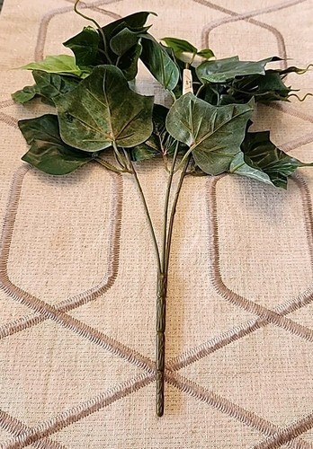 Bunch of Artificial Faux Silk Ivy ~ Green Wired ~ 1 Large & 2 Small ~ New - Picture 2 of 4