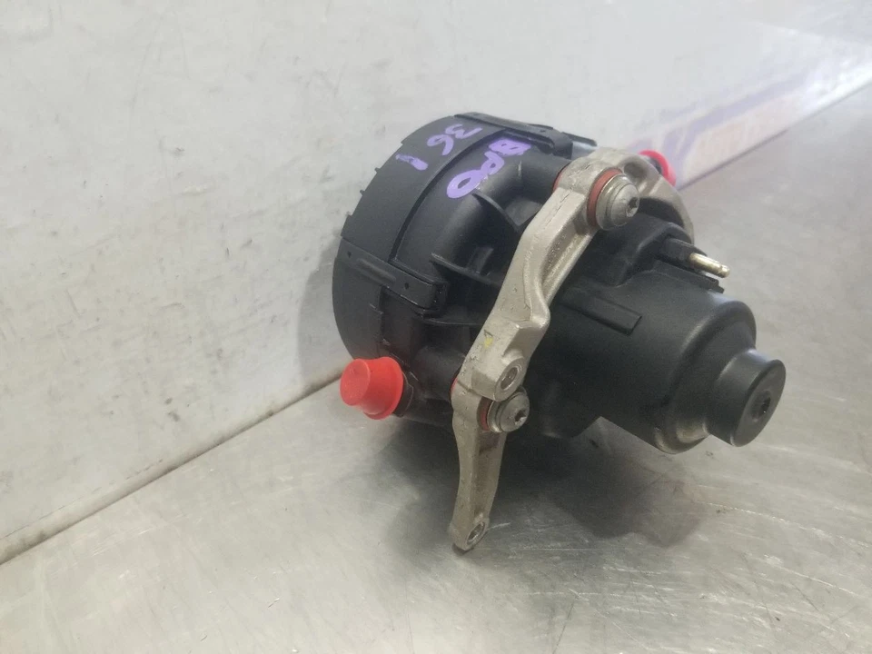 08 2008 MERCEDES-BENZ SL550 5.5L ENGINE AIR INJECTION PUMP  - Image 2 of 4