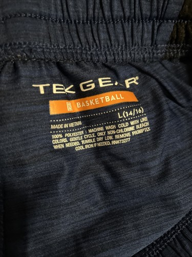 Boy’s Tek Gear Basketball Shorts Size (14/16). - Picture 4 of 6