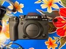 Fujifilm X-T5 Mirrorless Camera 40.2MP Black Body Only with Accessories