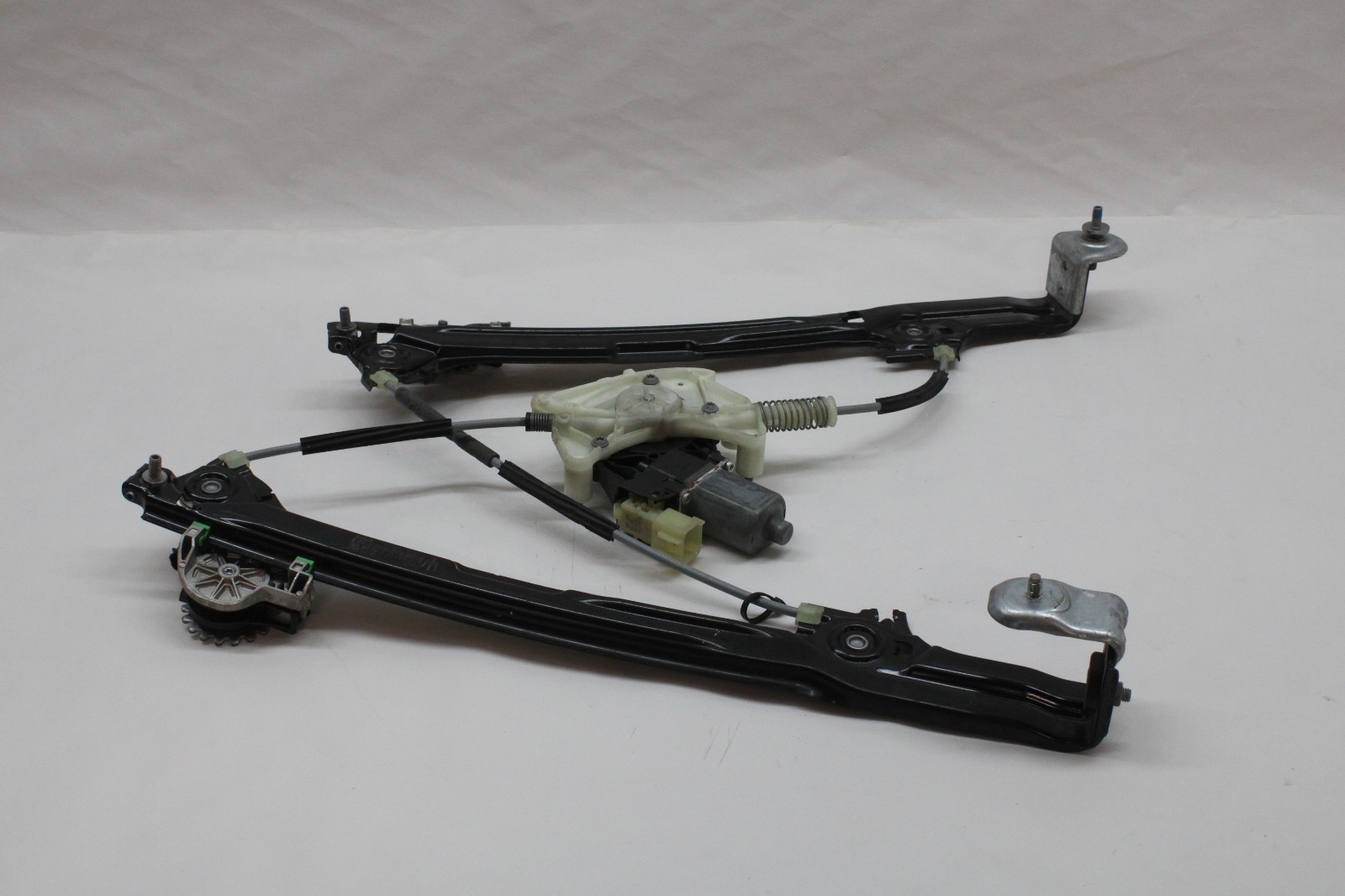 2022 MASERATI LEVANTE REAR LEFT DOOR WINDOW REGULATOR 670156111 OEM 2017-2024