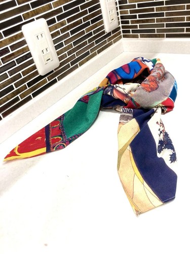 MOSCHINO Women Accessory Vintage Large Scarf Pattern Limited Edition VHTF Popula - Picture 3 of 12