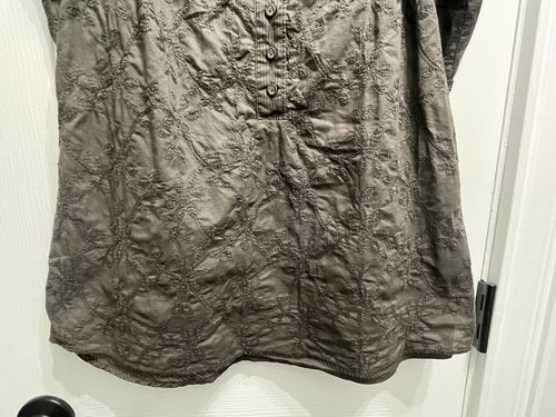 Esprit Women’s Tank Top Gray Floral Details 100% Cotton V-Neck Buttons Size 14 - Picture 2 of 9