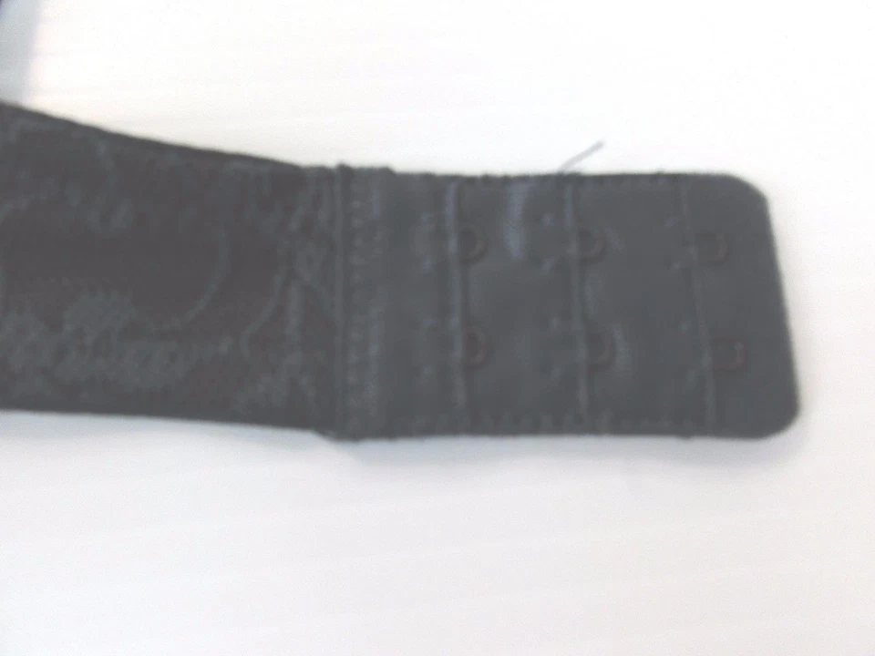 *SIN MARCA* SUJETADOR MUJER TALLA 36B GRIS OSCURO ENCAJE PUSH UP CON AROS CIERRE TRASERO  Foto 2 de 4