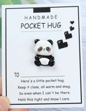 ? HANDMADE - POCKET HUG  - WITH RESIN PANDA - No. 1136 ?