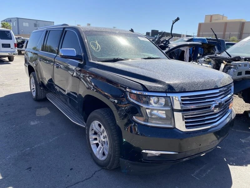 Espejo retrovisor derecho usado se adapta a: Chevrolet Suburban 1500 2015 eléctrico con intermitente operativo Foto 4 de 4