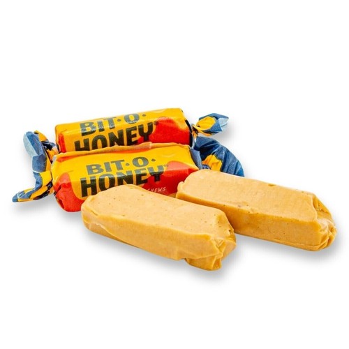 Caramelos retro Bit-O-Honey, suaves y masticables Taffy, miel y almendras reales (3 libras) - Imagen 2 de 7