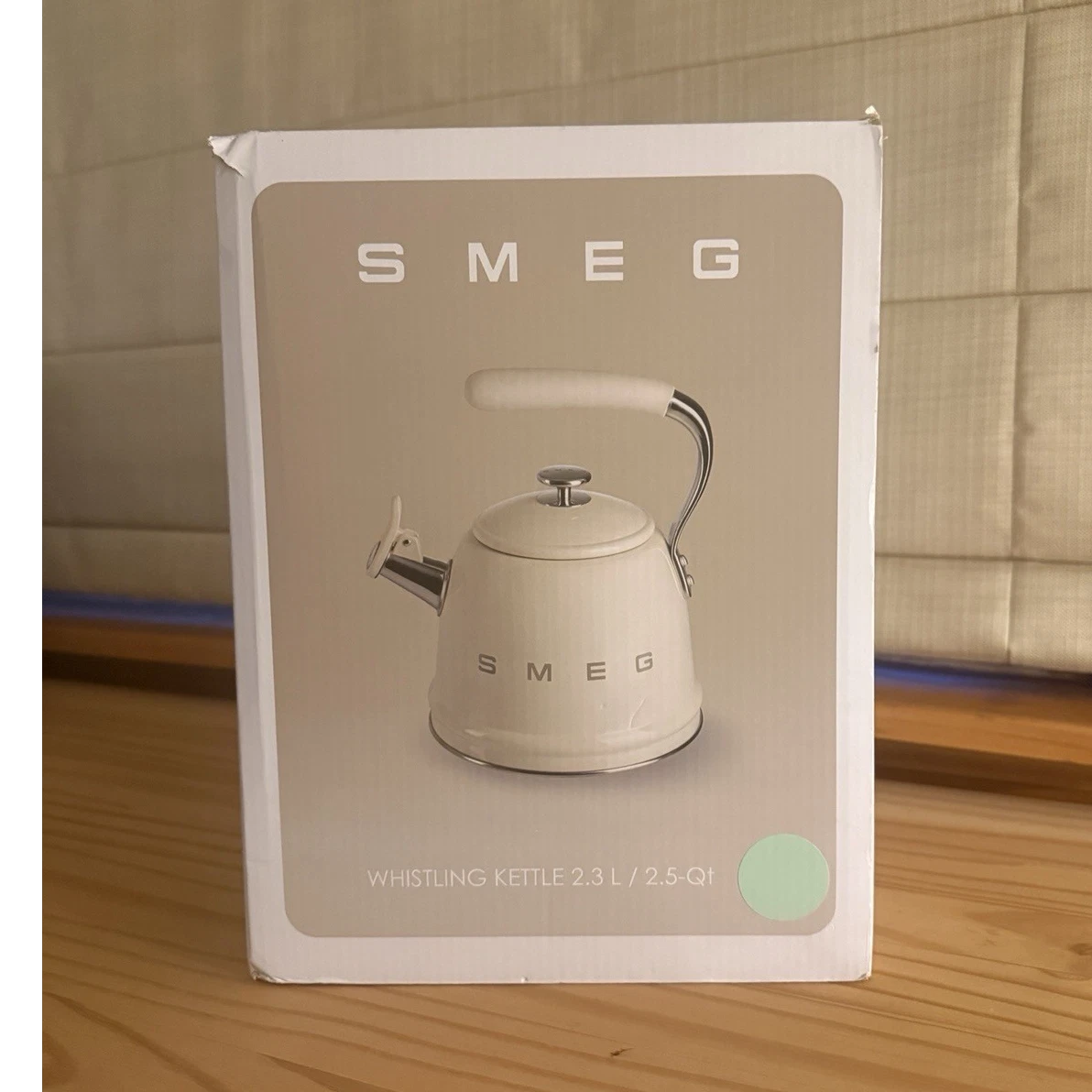 SMEG Whistling Kettle Stainless Steel 2.3L Pastel Green