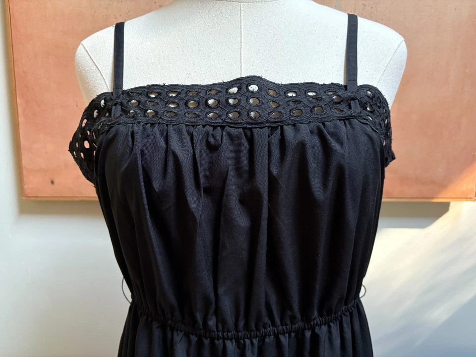 Lote de Monos Negros Para Mujer Vestidos Faldas Leggings Tallas S M Gótico Usado en Excelente Condición Foto 3 de 4