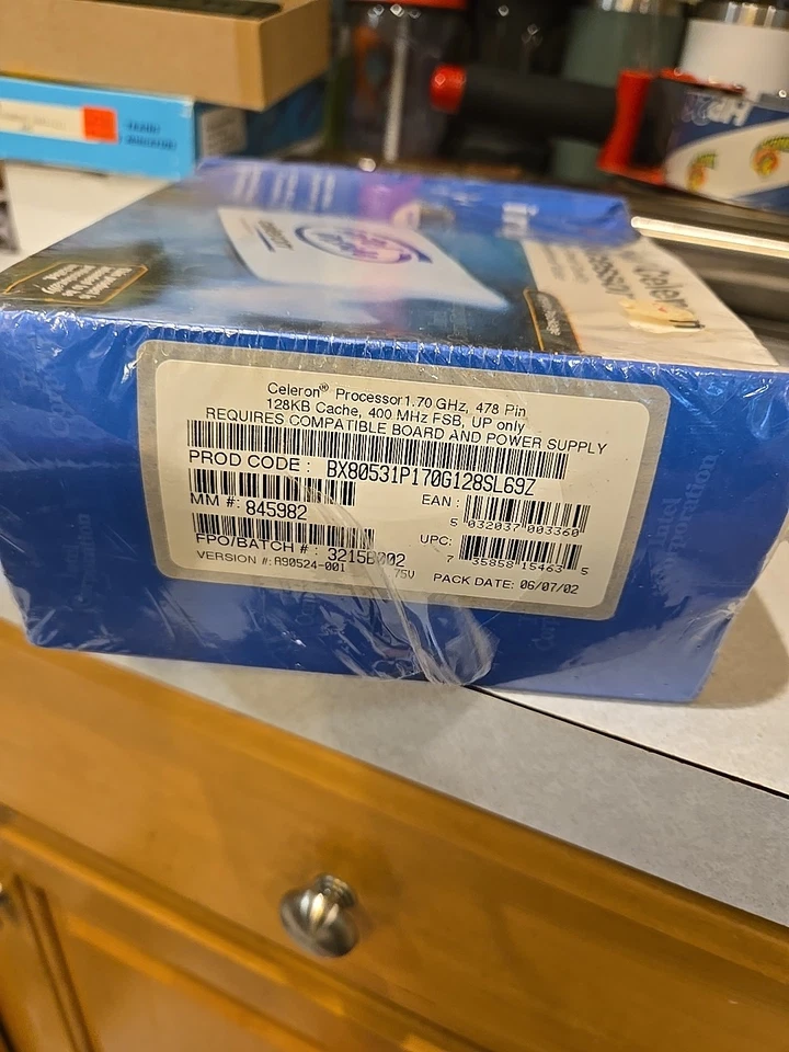 Intel Celeron Processor 2.40ghz 400-MHz System Bus 128KB L2 Cache New in Box - Image 2 of 4