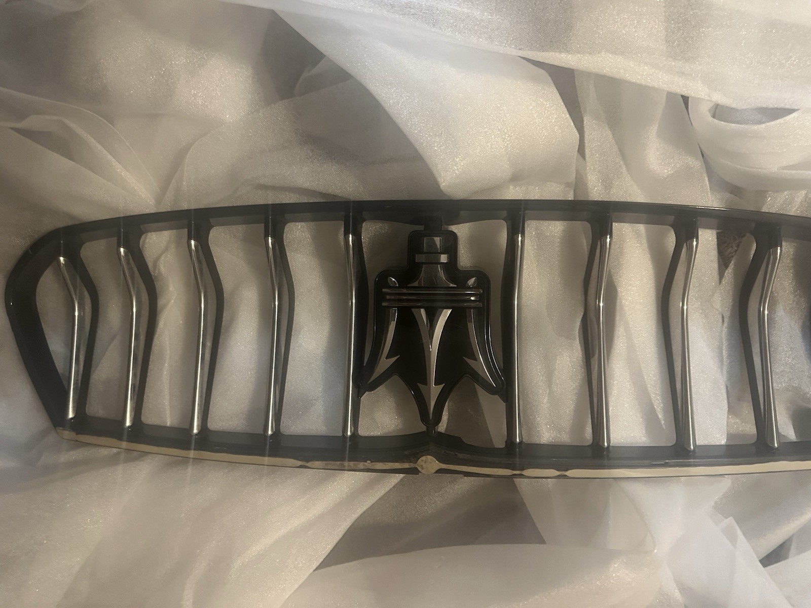 2018 2024 Maserati Ghibli Grille Black with Chrome Trim Slightly Used OEM Used