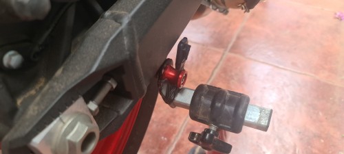 6MM For Aprilia CAPONORD 1200 DORSODURO 990 MANA GT 850 Swingarm Spools Sliders - Picture 8 of 31