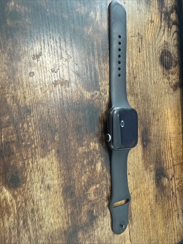 Apple Watch Series 6 44mm Black – Unlocked – w/ Band – iCloud Off - Photo 3 sur 4