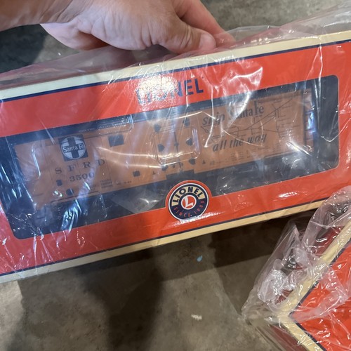 Rare Lionel 6-17741 Santa Fe Steel-sided Billboard Reefer 5 Pack Train Set - Picture 4 of 9